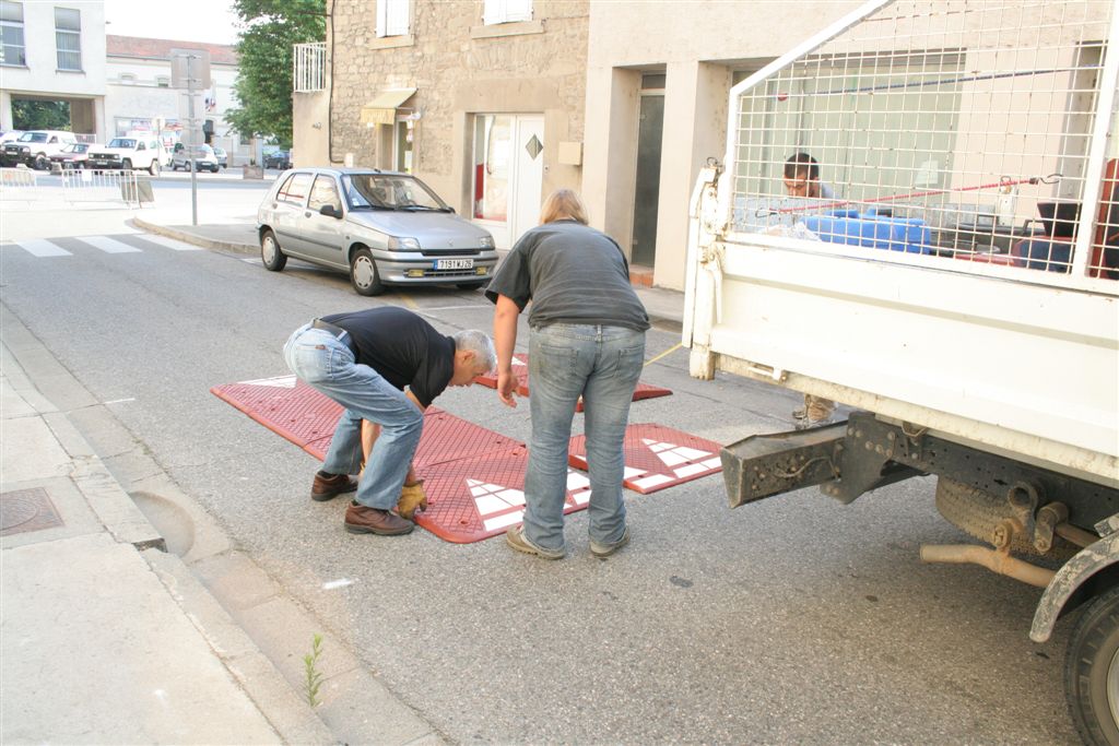 Ralentisseurs, chicanes, dos d’ânes : stop aux entraves à la circulation !