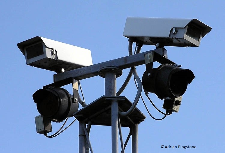 Radar de stop et radar de passage piéton : la nouvelle arme du gouvernement pour nous traquer au quotidien