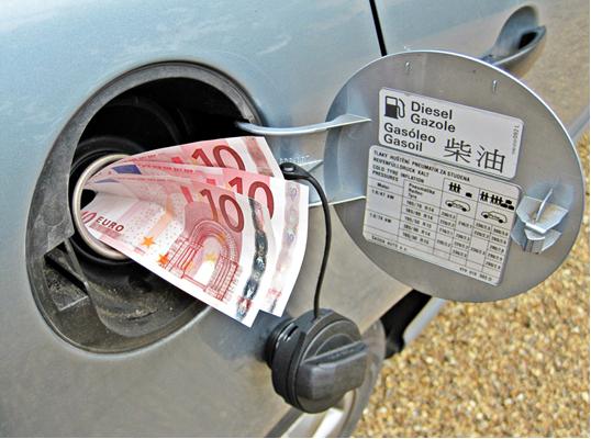 Taxes, péages, PV… Quand l’Etat braque les conducteurs
